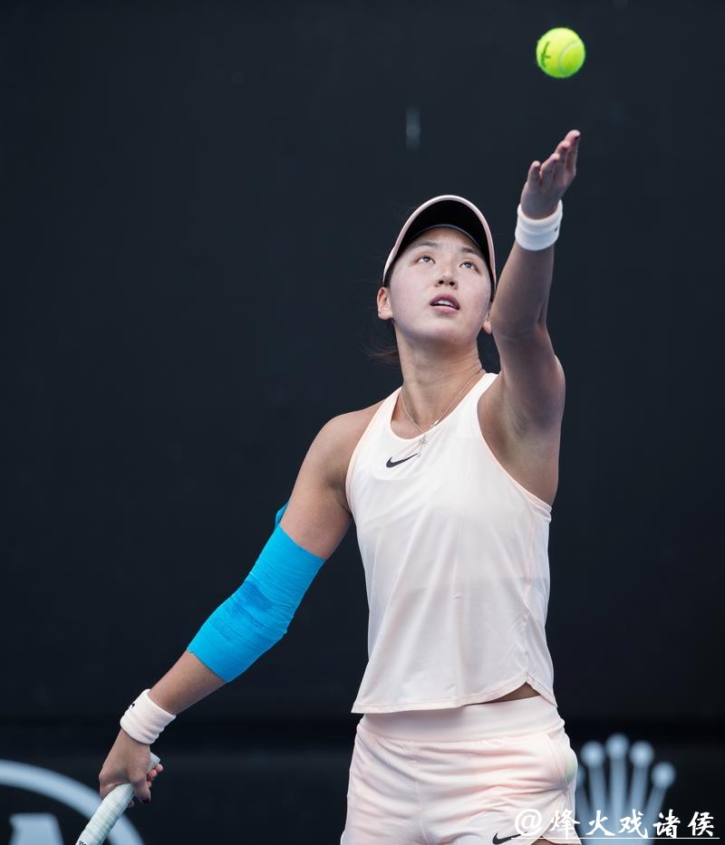 刷新个人澳网最佳战绩 王欣瑜:取胜关键是“专注” 刷新个人澳网最佳战绩 王欣瑜:取胜关键是“专注”