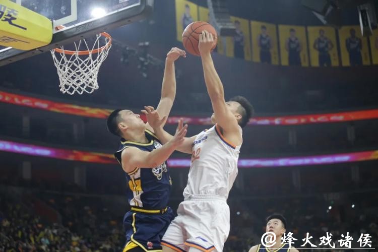 从输10分到赢40分，上海男篮是如何实现迅速反弹的？